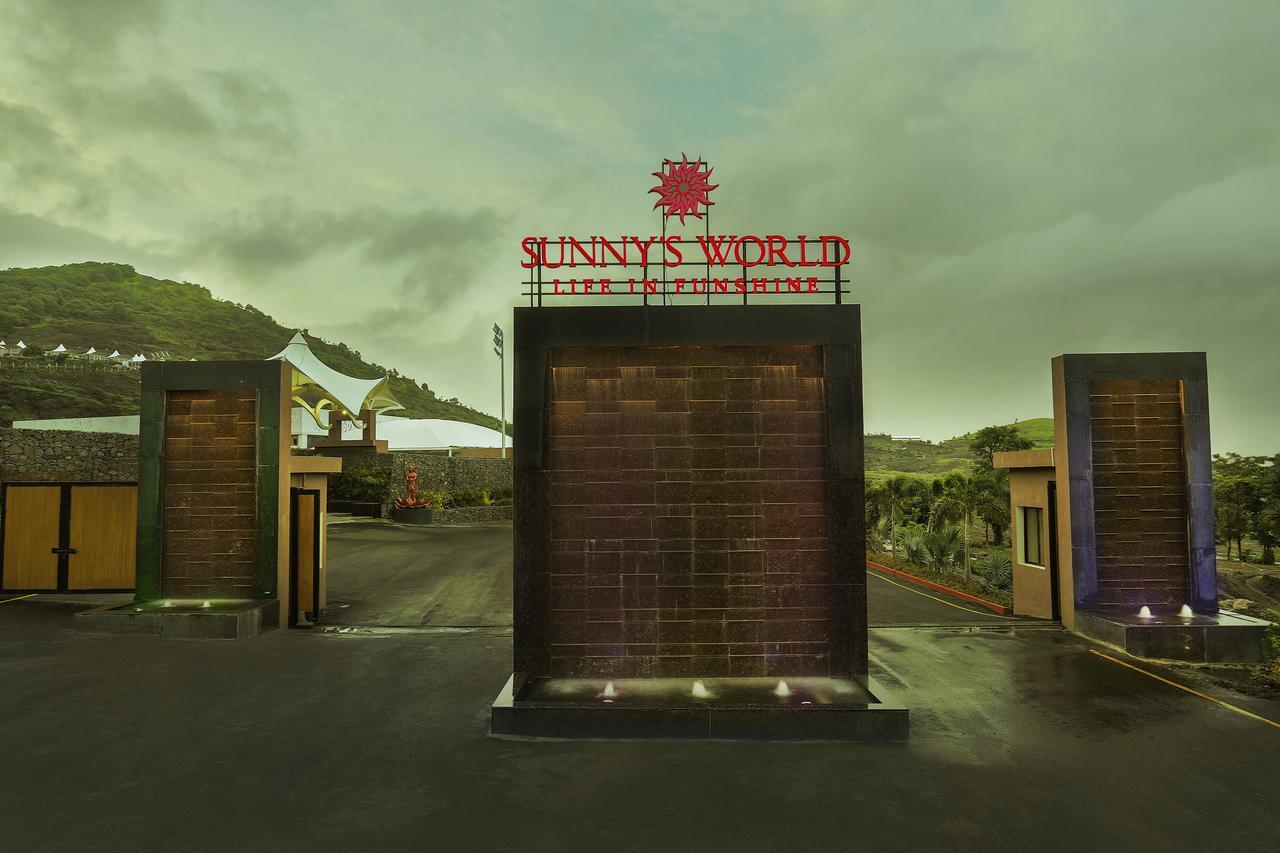 Sunnys World Hotel ปูเน่ ภายนอก รูปภาพ